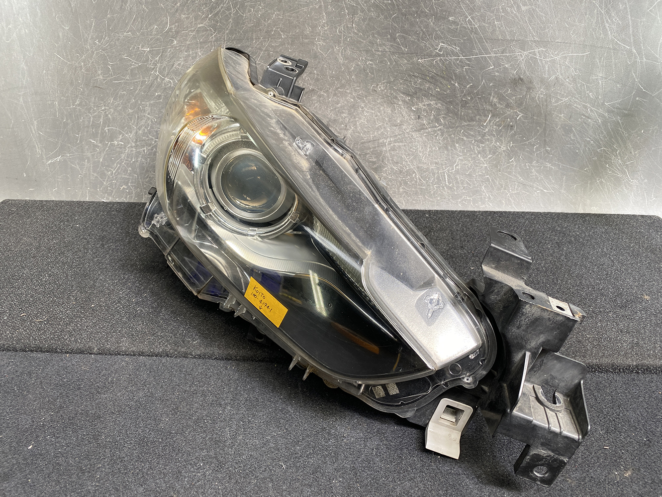 MAZDA 6 ATENZA GJ Genuine Headlight KOITO 100-41941 Right Side x1 - Image 2