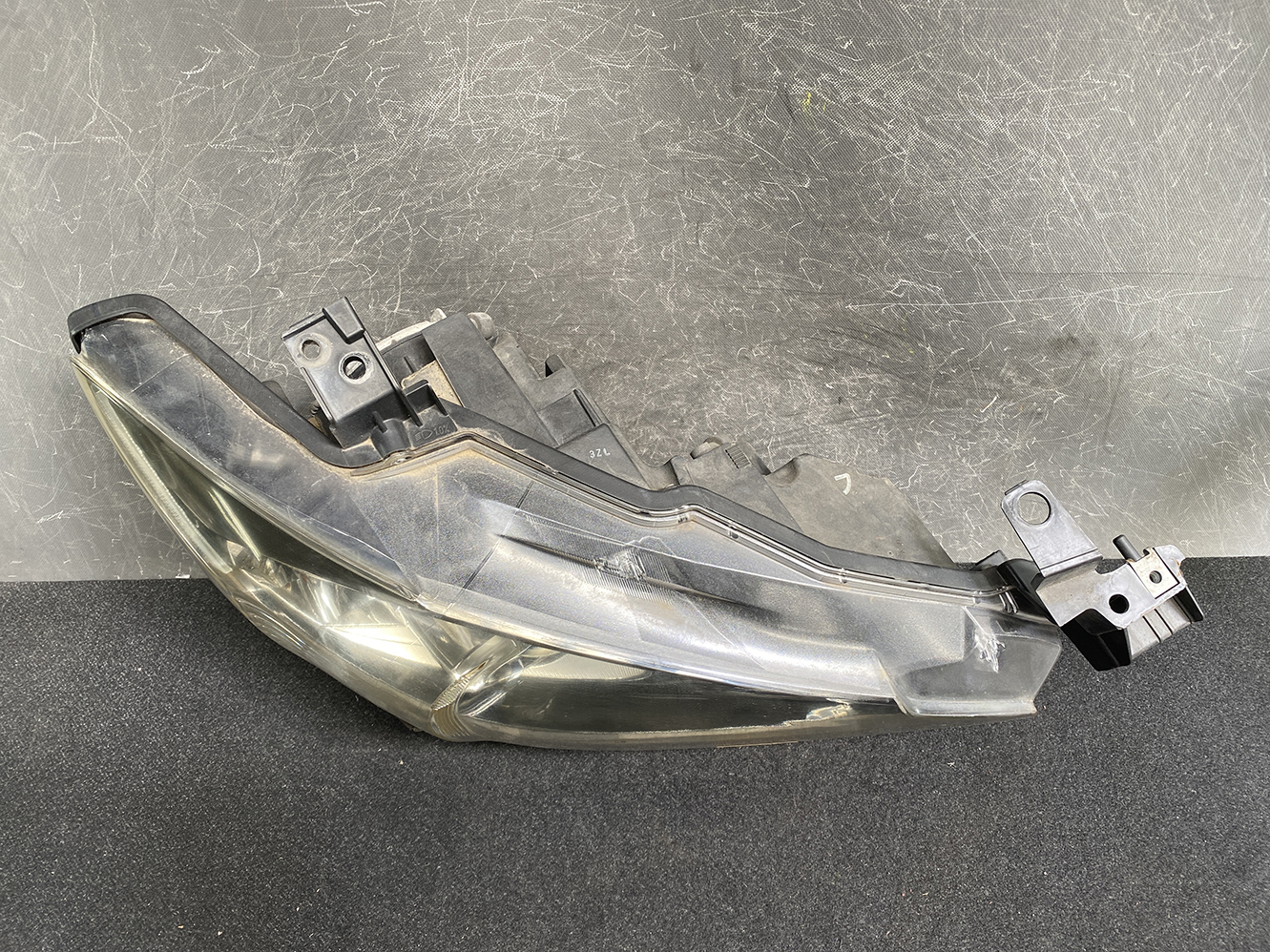 MAZDA 6 ATENZA GJ Genuine Headlight KOITO 100-41941 Right Side x1 - Image 4