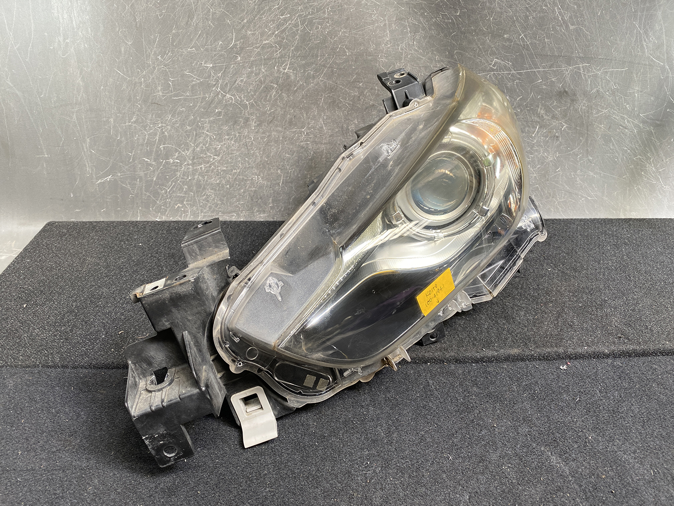 MAZDA 6 ATENZA GJ Genuine Headlight KOITO 100-41941 Left Side x1 - Image 2