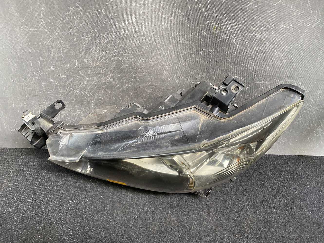 MAZDA 6 ATENZA GJ Genuine Headlight KOITO 100-41941 Left Side x1 - Image 4