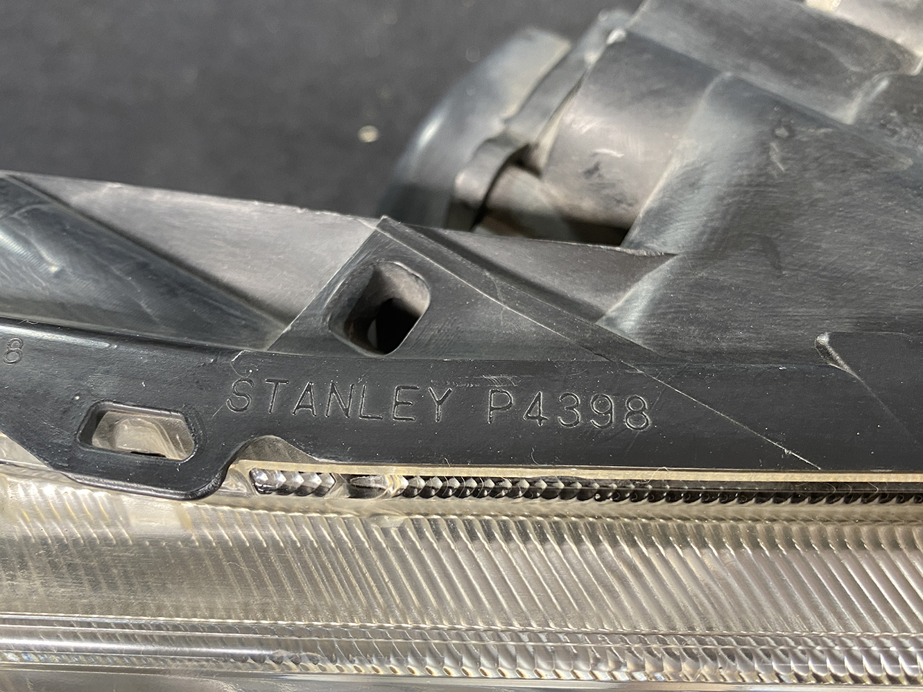 MITSUBISHI COLT Z21A Genuine HID Headlight STANLEY P4398 Right Side x1 - Image 7