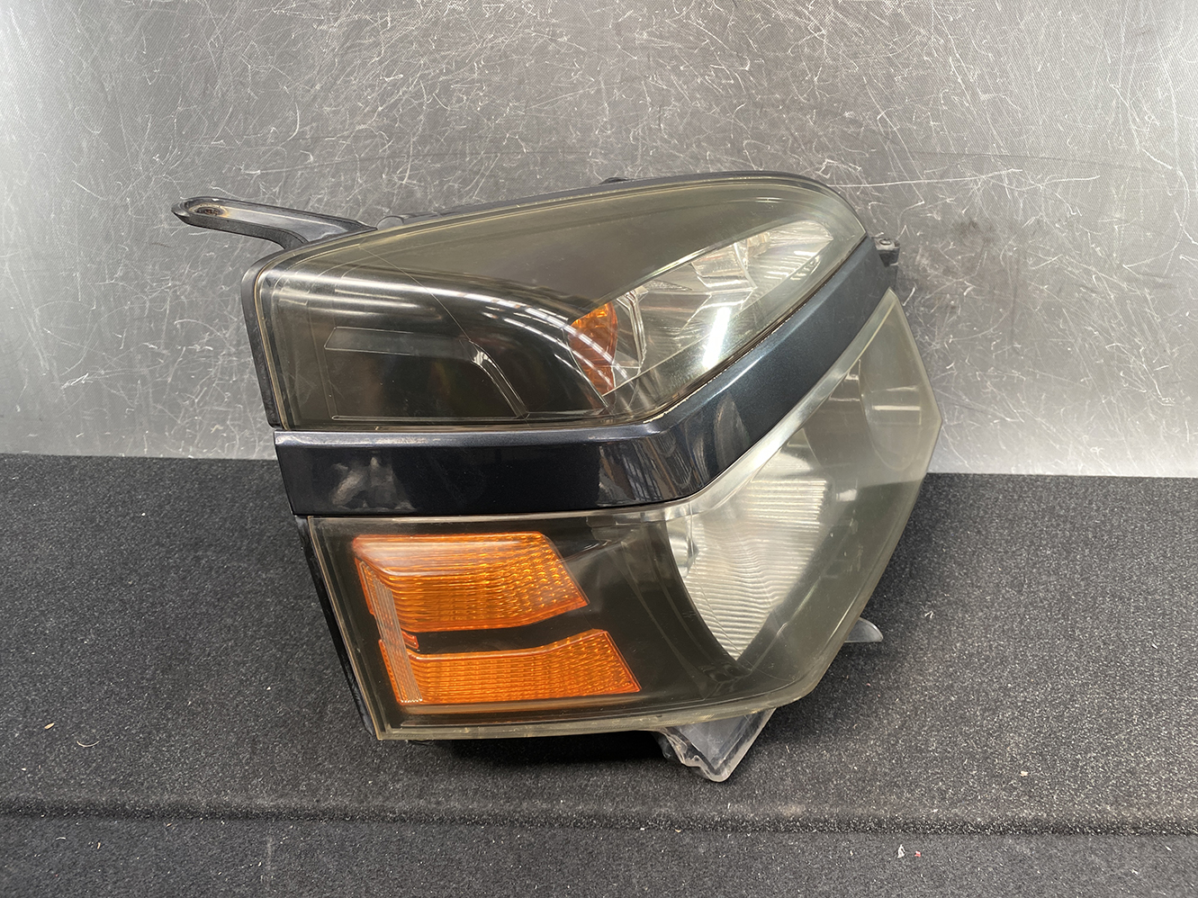 TOYOTA NOAH VOXY AZR60 AZR65 Headlight 28-183 Right Side x1 - Image 3