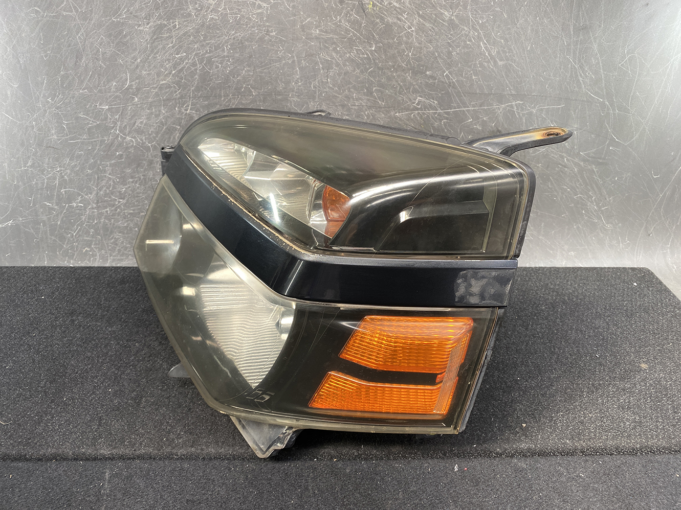 TOYOTA NOAH VOXY AZR60 AZR65 Headlight 28-183 Left Side x1 - Image 3