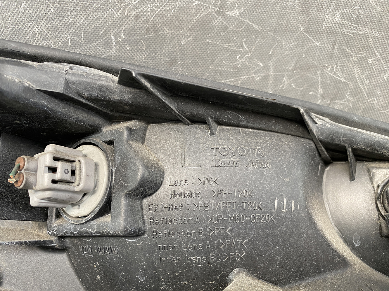 TOYOTA NOAH VOXY AZR60 AZR65 Headlight 28-183 Left Side x1 - Image 8