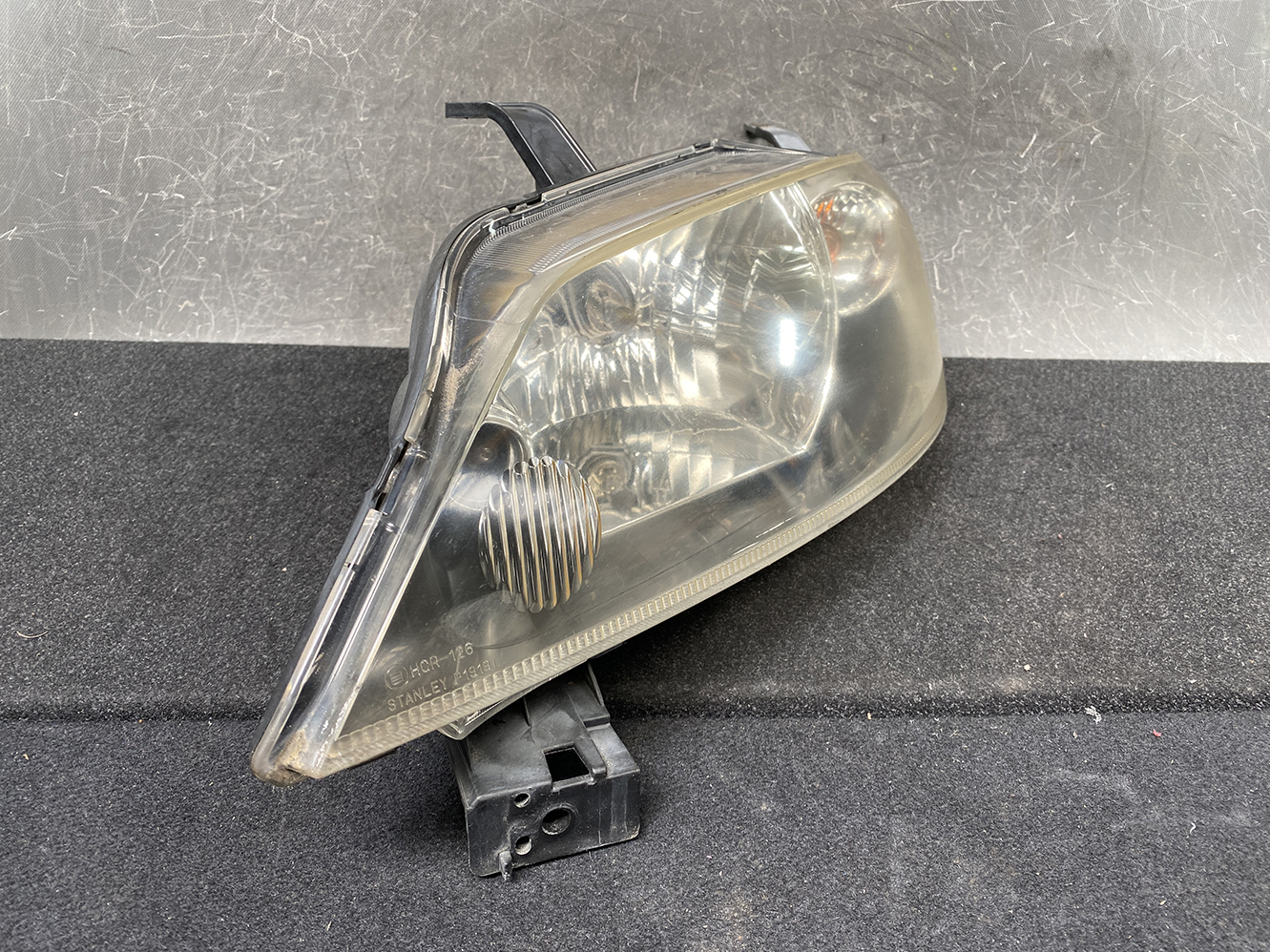 MAZDA 2 DEMIO DY Genuine Headlight STANLEY P1919 Left Side x1 - Image 2