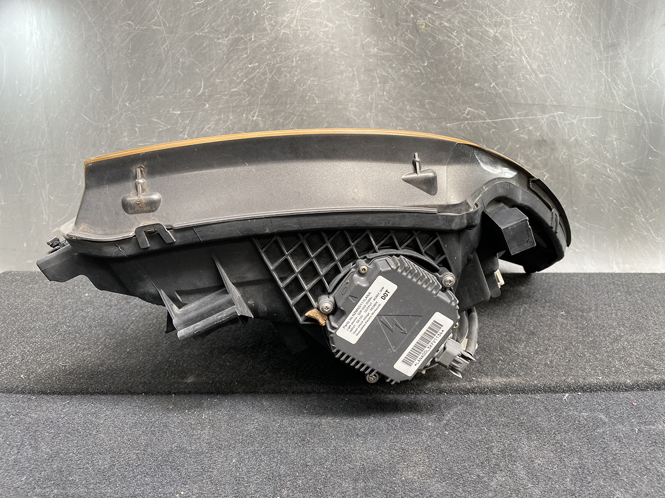 NISSAN ELGRAND E51 HID Headlight KOITO 100-24826 Left Side x1 - Image 4