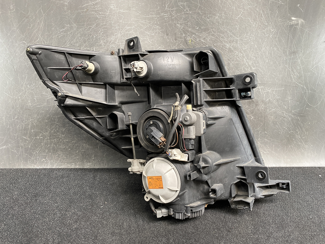 NISSAN ELGRAND E51 HID Headlight KOITO 100-24826 Left Side x1 - Image 6