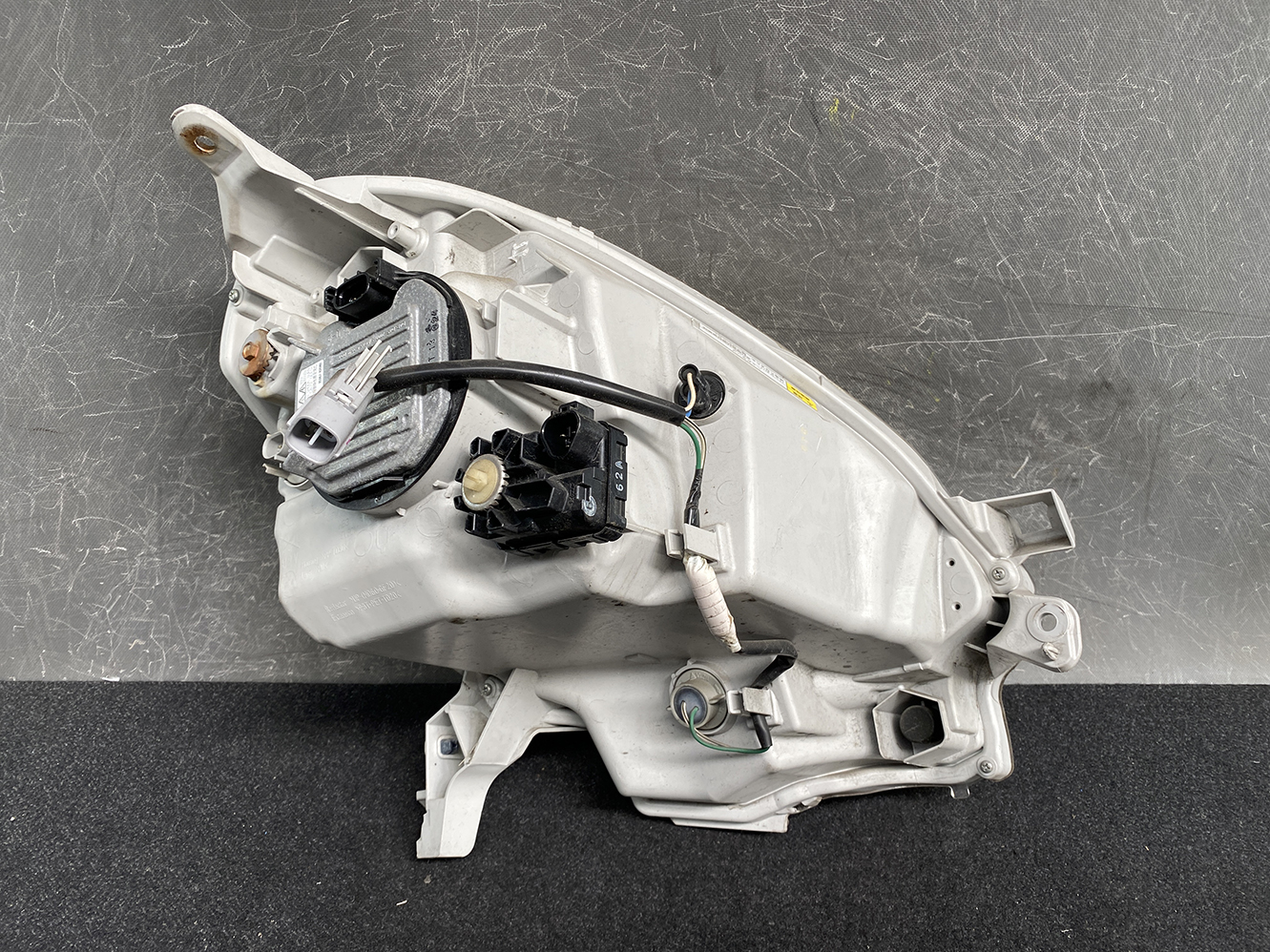 TOYOTA PASSO KGC30 DAIHATSU BOON M600S Headlight 100-51398 Left Side x1 - Image 6