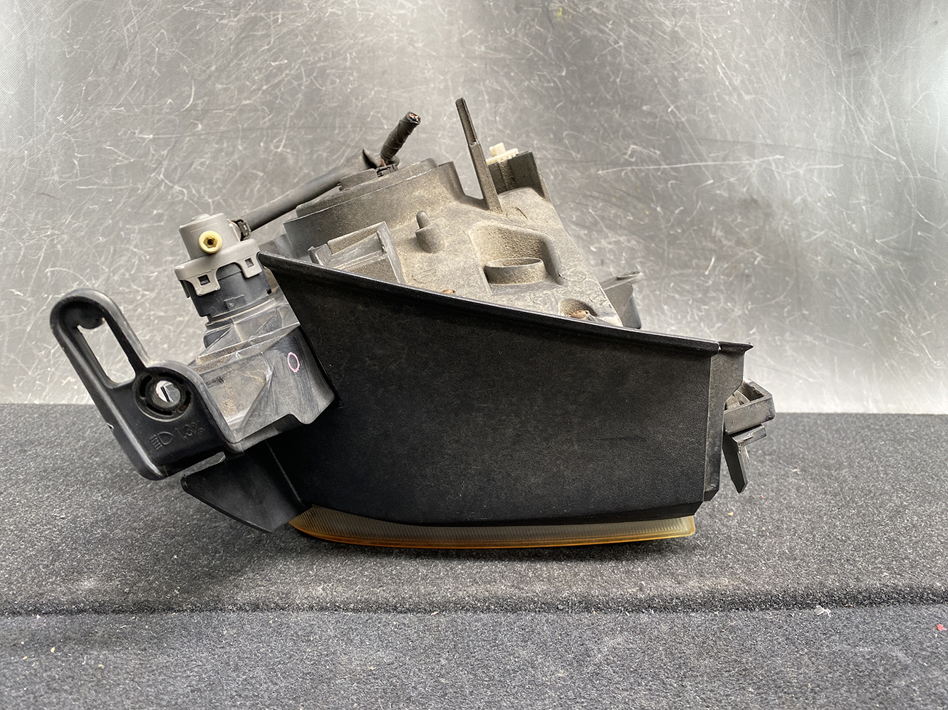 NISSAN CUBE Z11 Genuine Headlight ICHIKOH 1768 Right Side x1 - Image 4