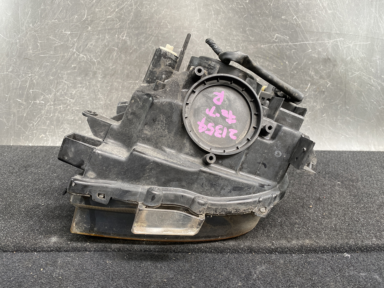 NISSAN CUBE Z11 Genuine Headlight ICHIKOH 1768 Right Side x1 - Image 5