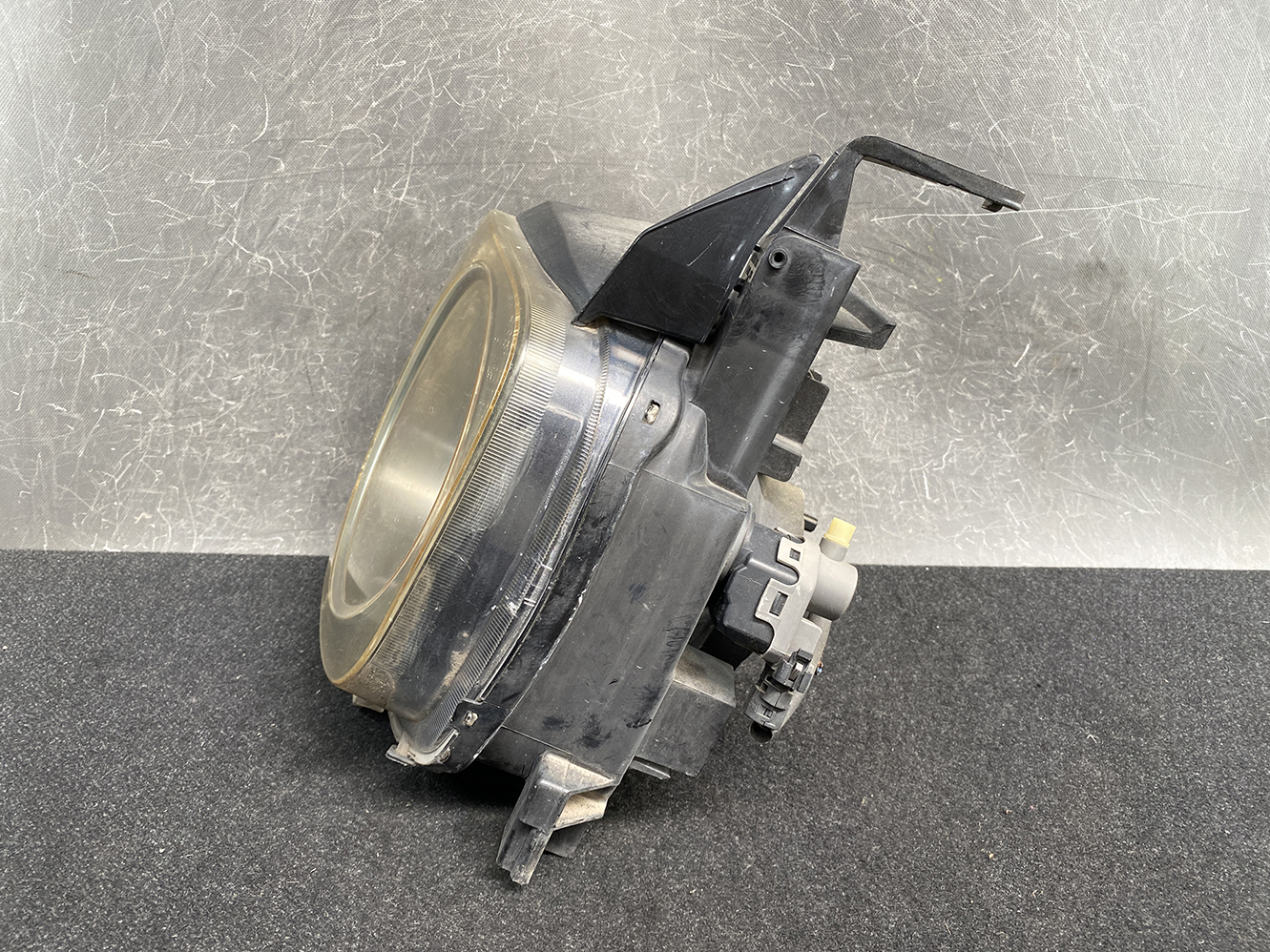 NISSAN CUBE Z11 Genuine Headlight ICHIKOH 1768 Left Side x1 - Image 3