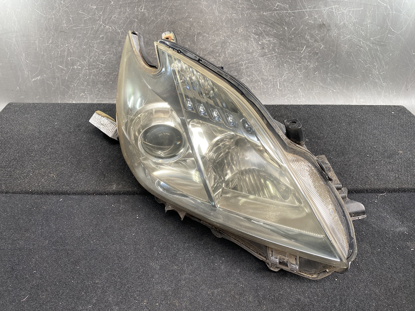 TOYOTA PRIUS ZVW30 ZVW35 Headlight 47-29 After Market LED Right & Left - Image 3