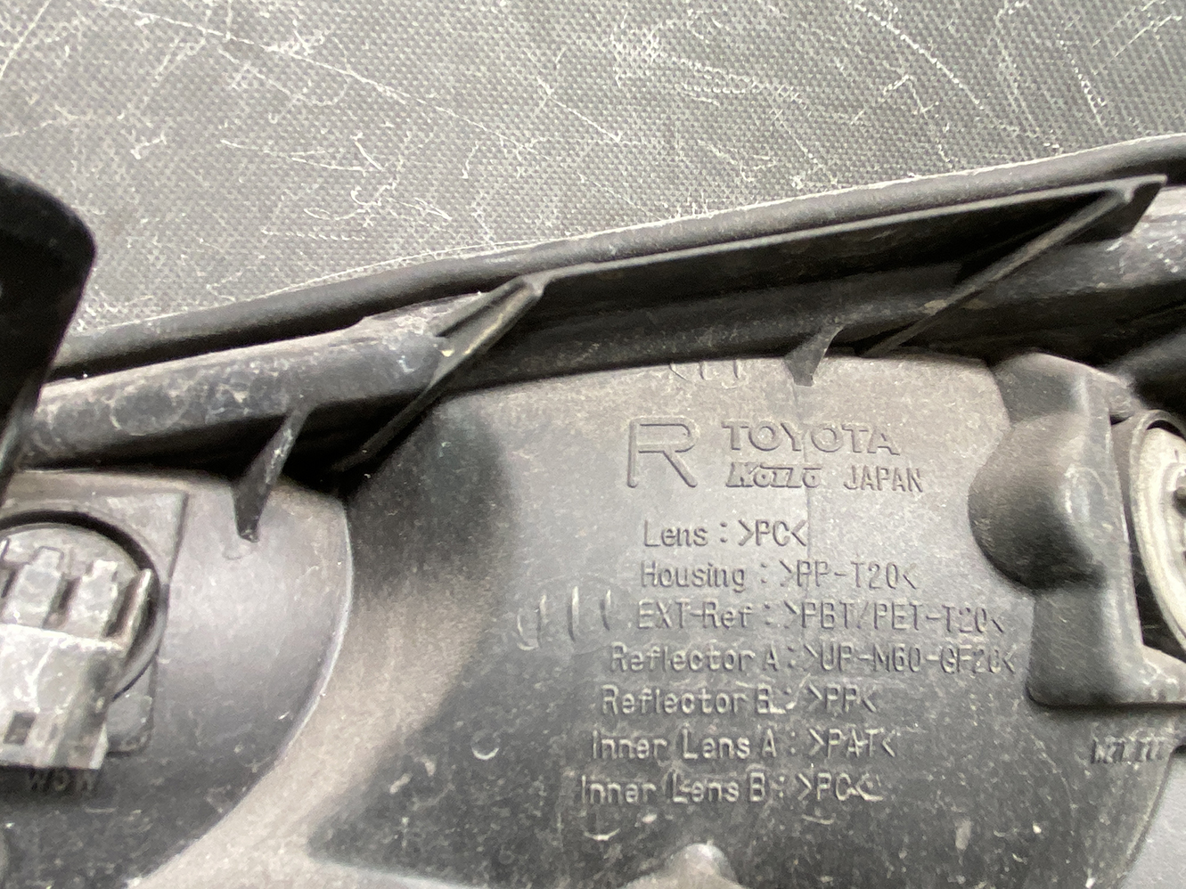 TOYOTA NOAH VOXY AZR60 AZR65 Headlight KOITO 28-182 Right Side x1 - Image 10