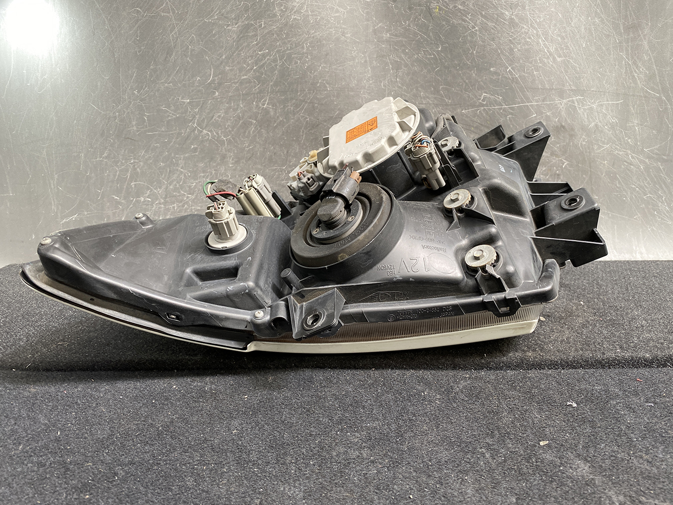 NISSAN ELGRAND E51 Genuine Headlight KOITO 100-24852 Right Side x1 - Image 4