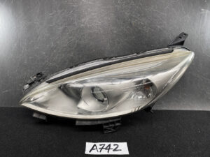 MAZDA PREMACY CW NISSAN LAFESTA Headlight STANLEY P9562 Left Side x1