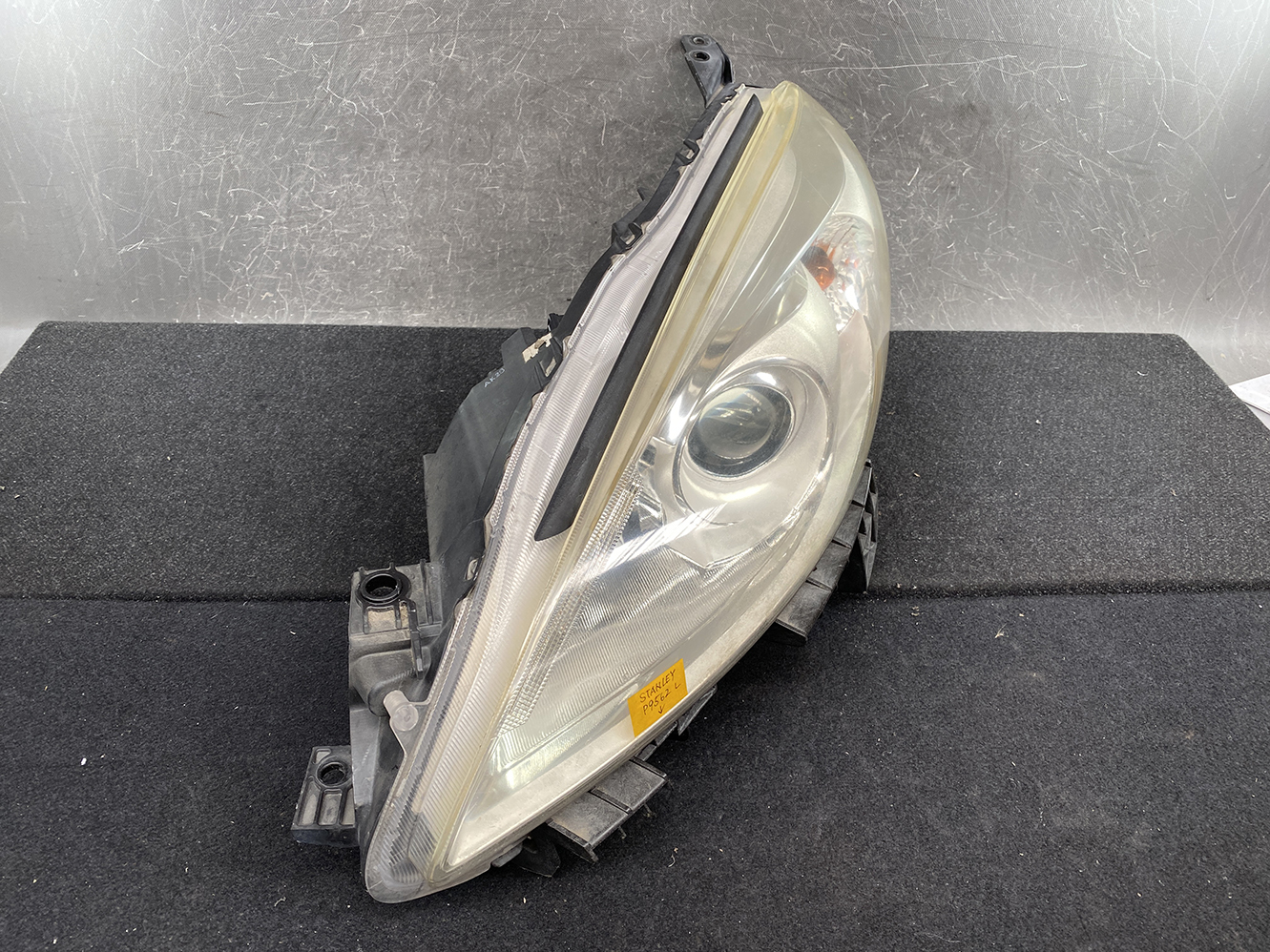 MAZDA PREMACY CW NISSAN LAFESTA Headlight STANLEY P9562 Left Side x1 - Image 2