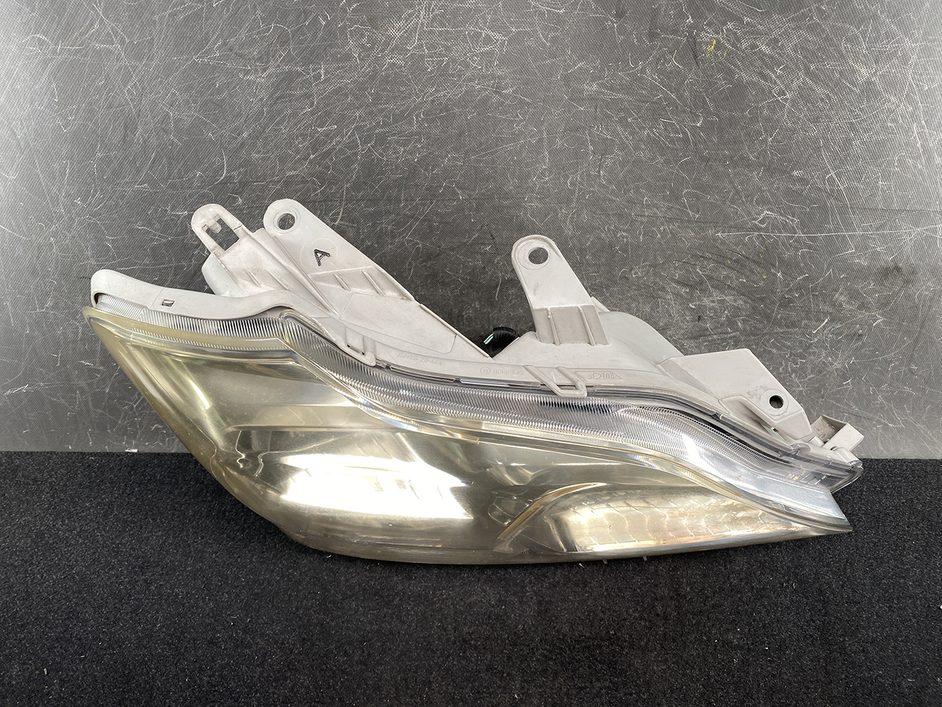 TOYOTA PREMIO ZRT261 Headlight KOITO 20-444 Right Side x1 - Image 4