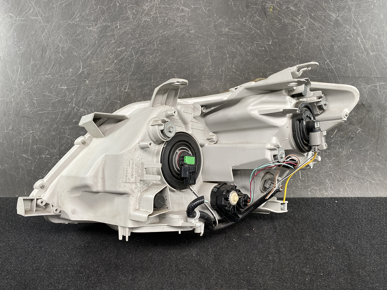 TOYOTA PREMIO ZRT261 Headlight KOITO 20-444 Right Side x1 - Image 6