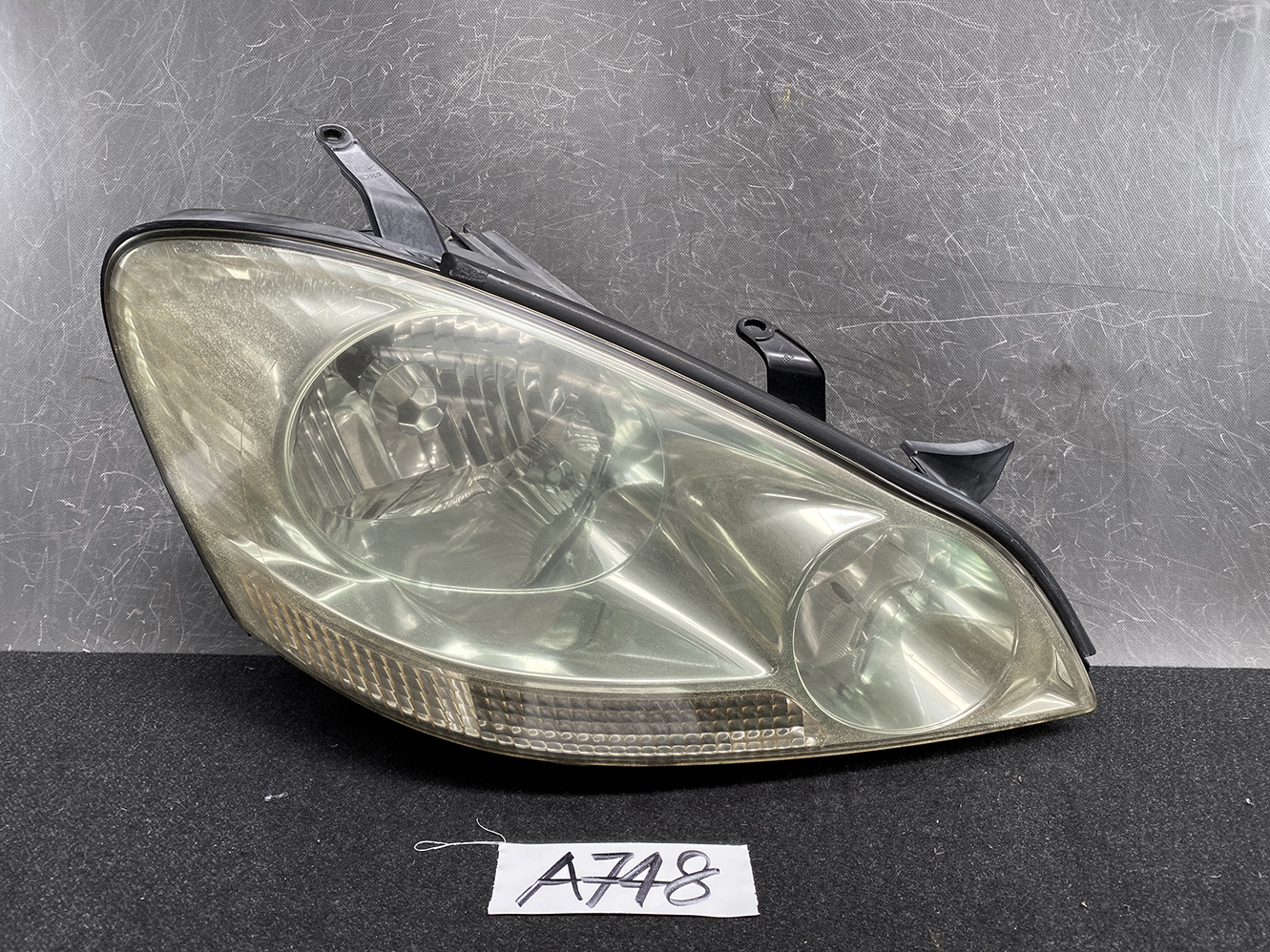 TOYOTA IPSUM ACM21 Genuine Headlight KOITO 44-31 Right Side x1