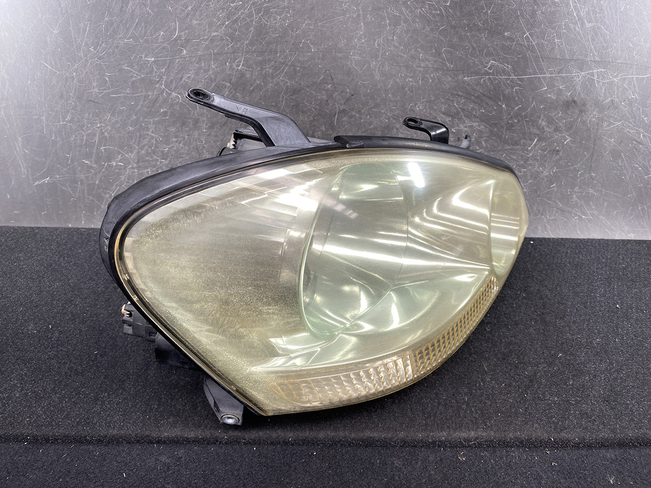 TOYOTA IPSUM ACM21 Genuine Headlight KOITO 44-31 Right Side x1 - Image 3