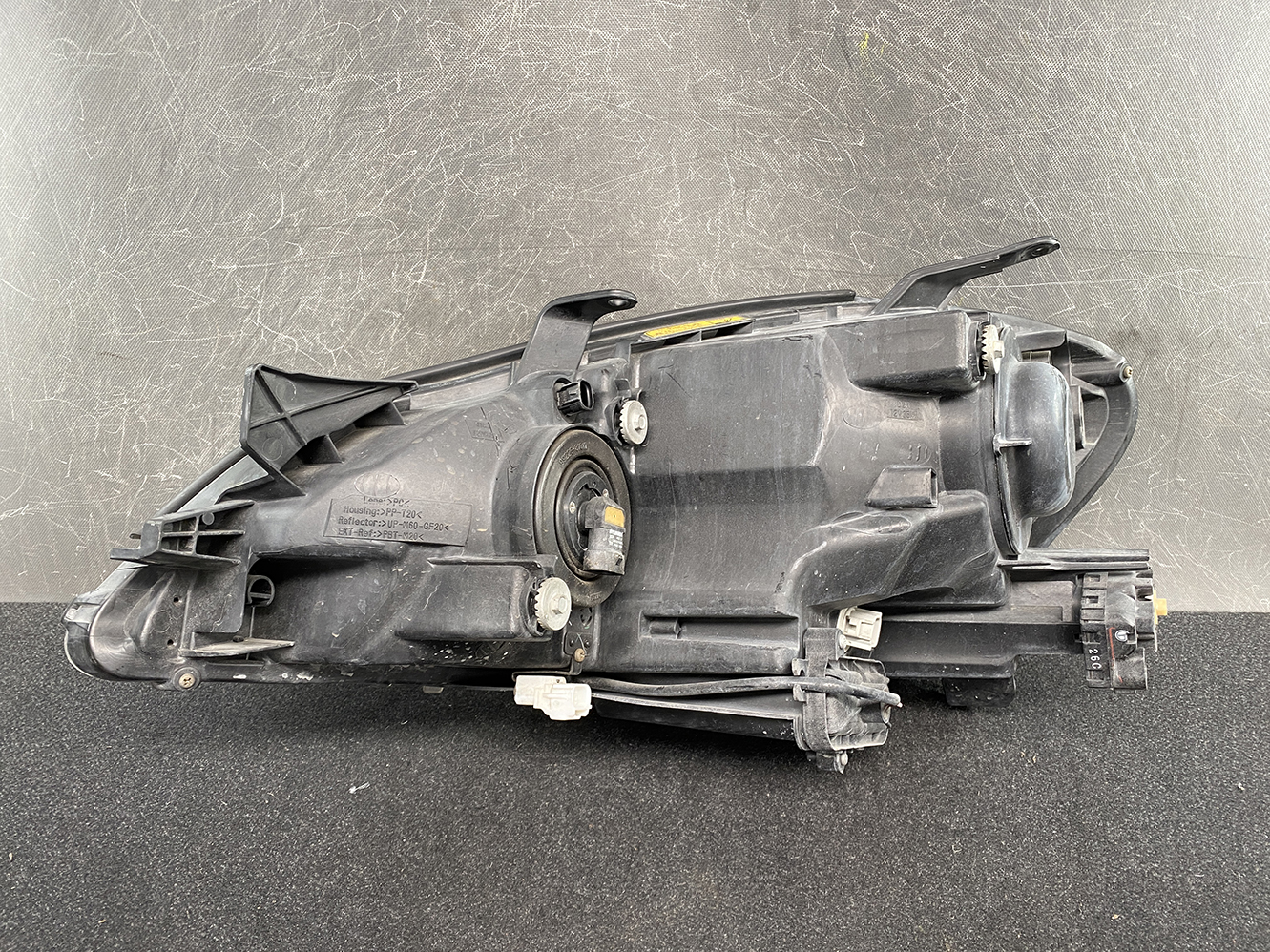 TOYOTA IPSUM ACM21 Genuine Headlight KOITO 44-31 Right Side x1 - Image 6