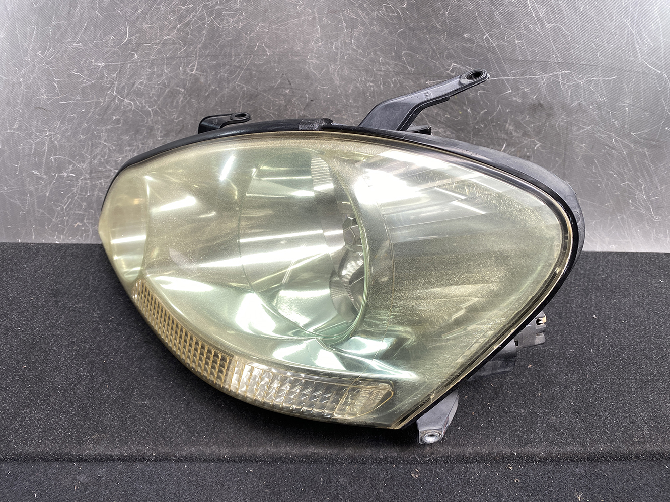TOYOTA IPSUM ACM21 Genuine Headlight KOITO 44-31 Left Side x1 - Image 3