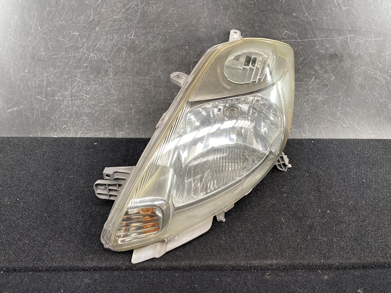TOYOTA PASSO BOON KGC10 KGC15 Headlight 100-51762 Left Side x1 - Image 2