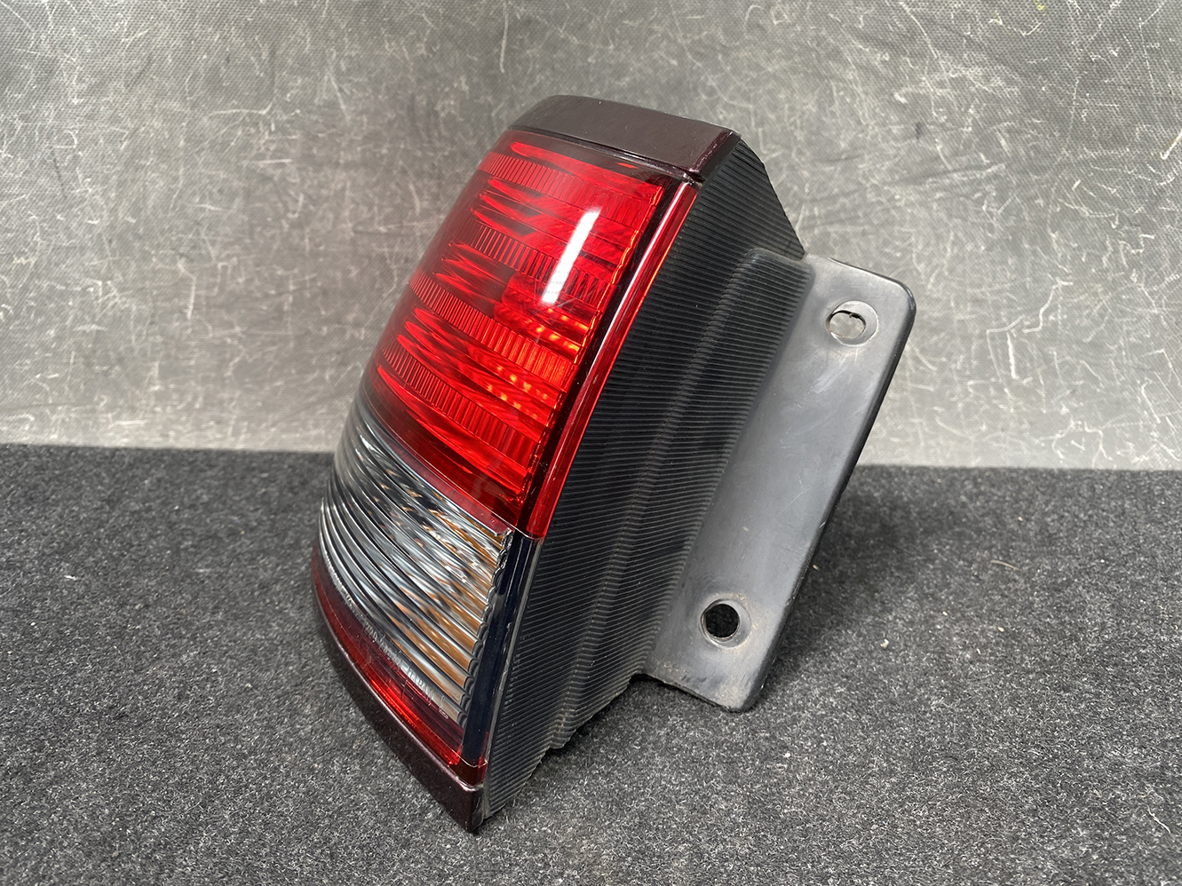 NISSAN AVENIR W11 Genuine Taillight KOITO 220-24844 Left Side x1 - Image 3