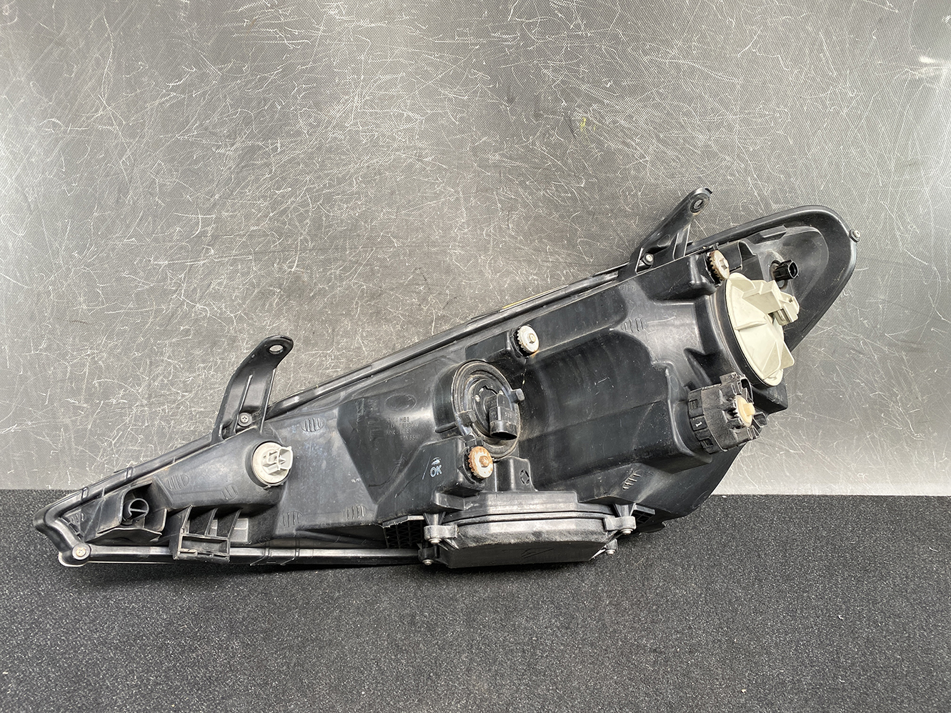 TOYOTA ESTIMA ACR30 Headlight 28-165 Right Side x1 - Image 6