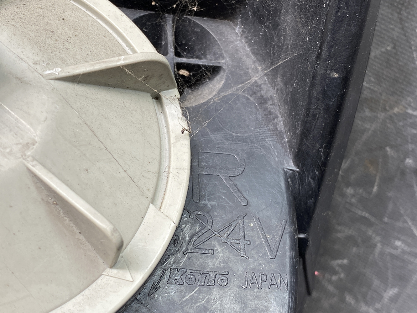 TOYOTA ESTIMA ACR30 Headlight 28-165 Right Side x1 - Image 8