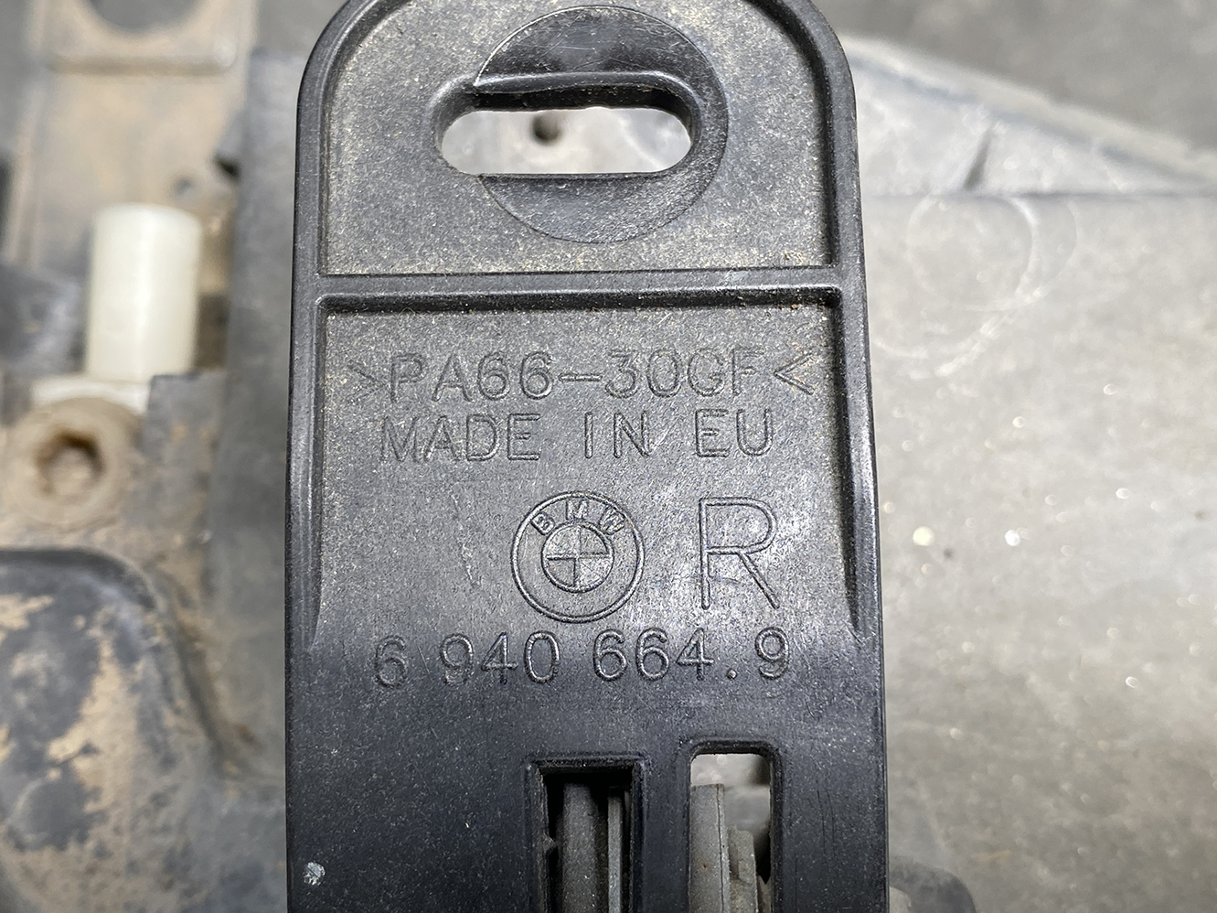 BMW 1 Series E81 E82 E87 E88 Genuine HID Headlight 7170294 Right Side x1 - Image 8