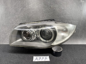 BMW 1 Series E81 E82 E87 E88Genuine HID Headlight 7170293 Left Side x1 *DAMAGED*