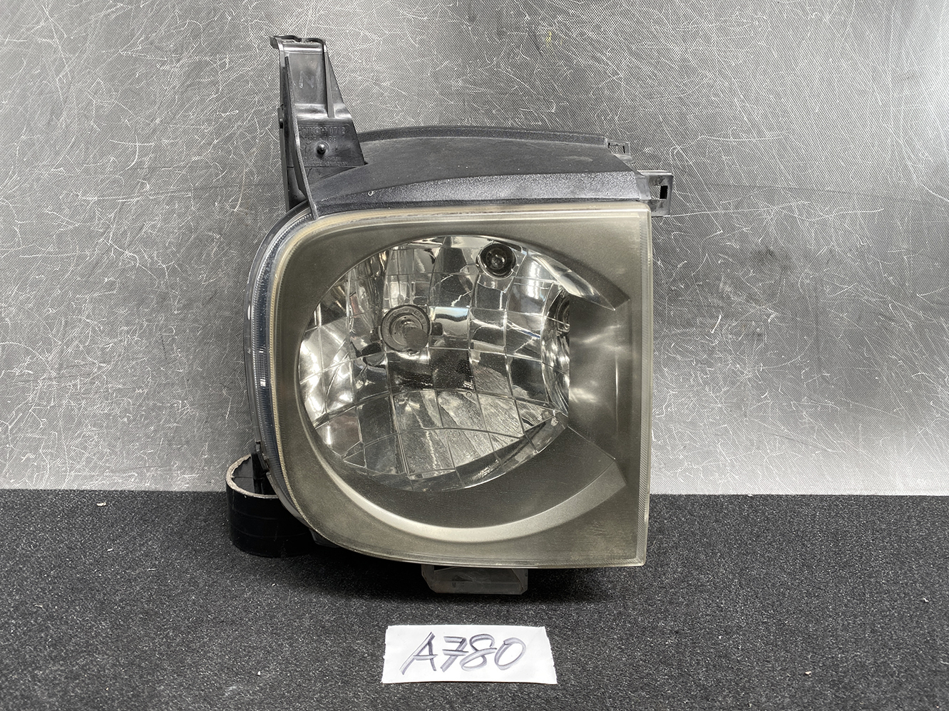 NISSAN CUBE Z11 Genuine Headlight ICHIKOH 1712 Right Side x1