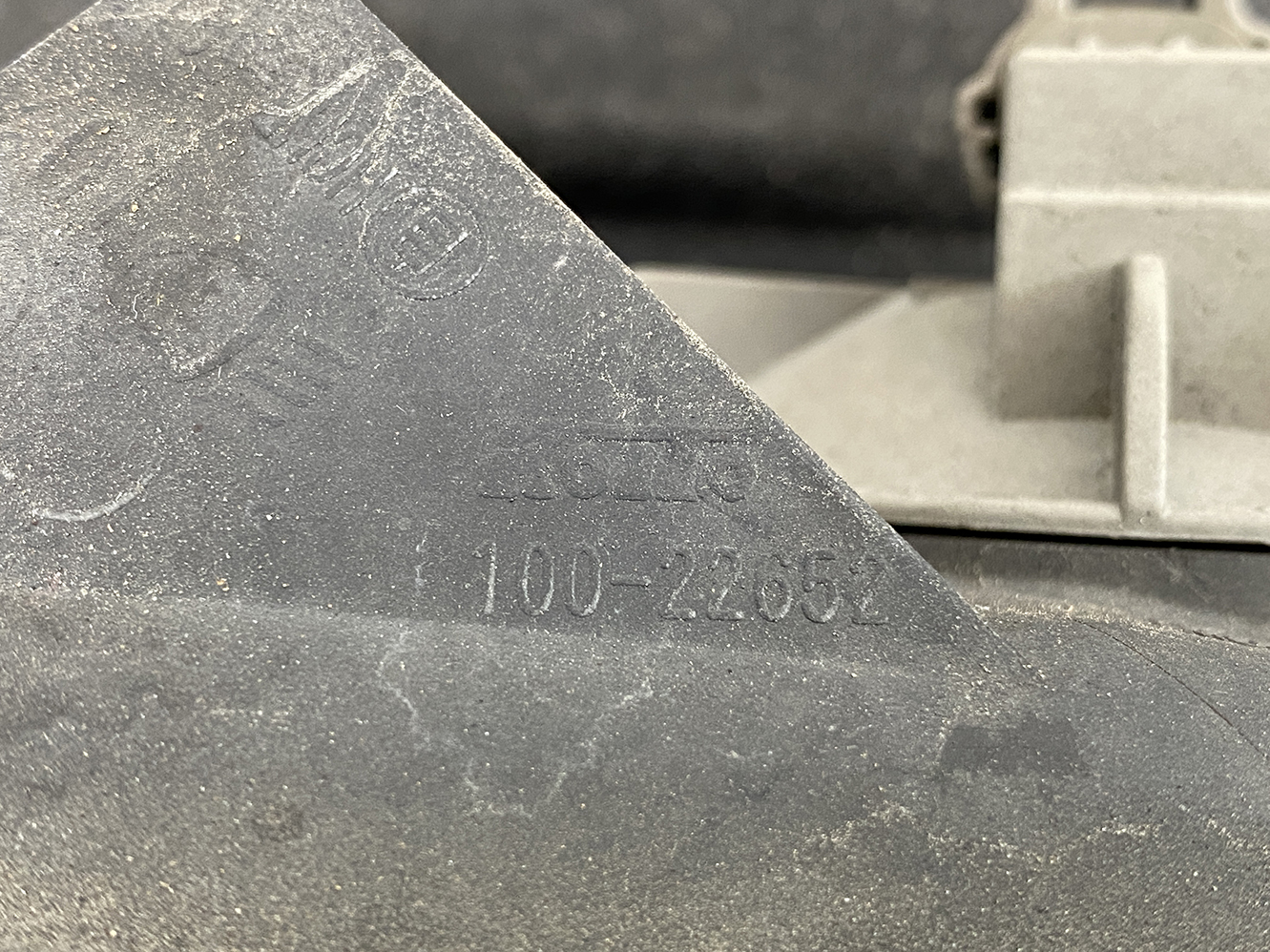 HONDA STREAM RN6 RN7 HID Headlight 100-22652 Right Side x1 *DAMAGED* - Image 7