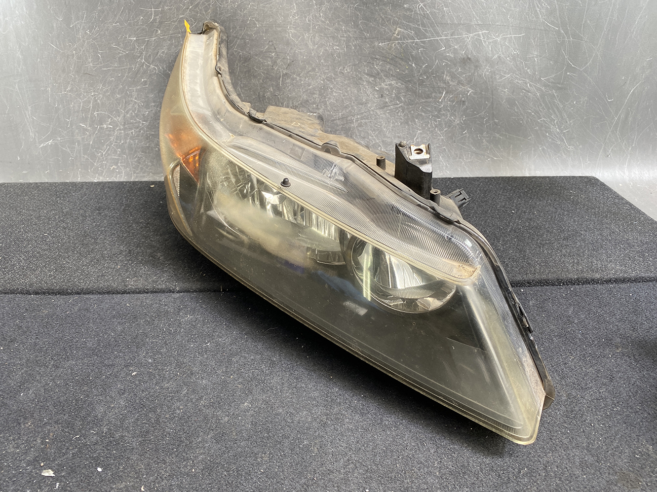 HONDA STREAM RN6 RN7 HID Headlight 100-22652 Right Side x1 *DAMAGED* - Image 2