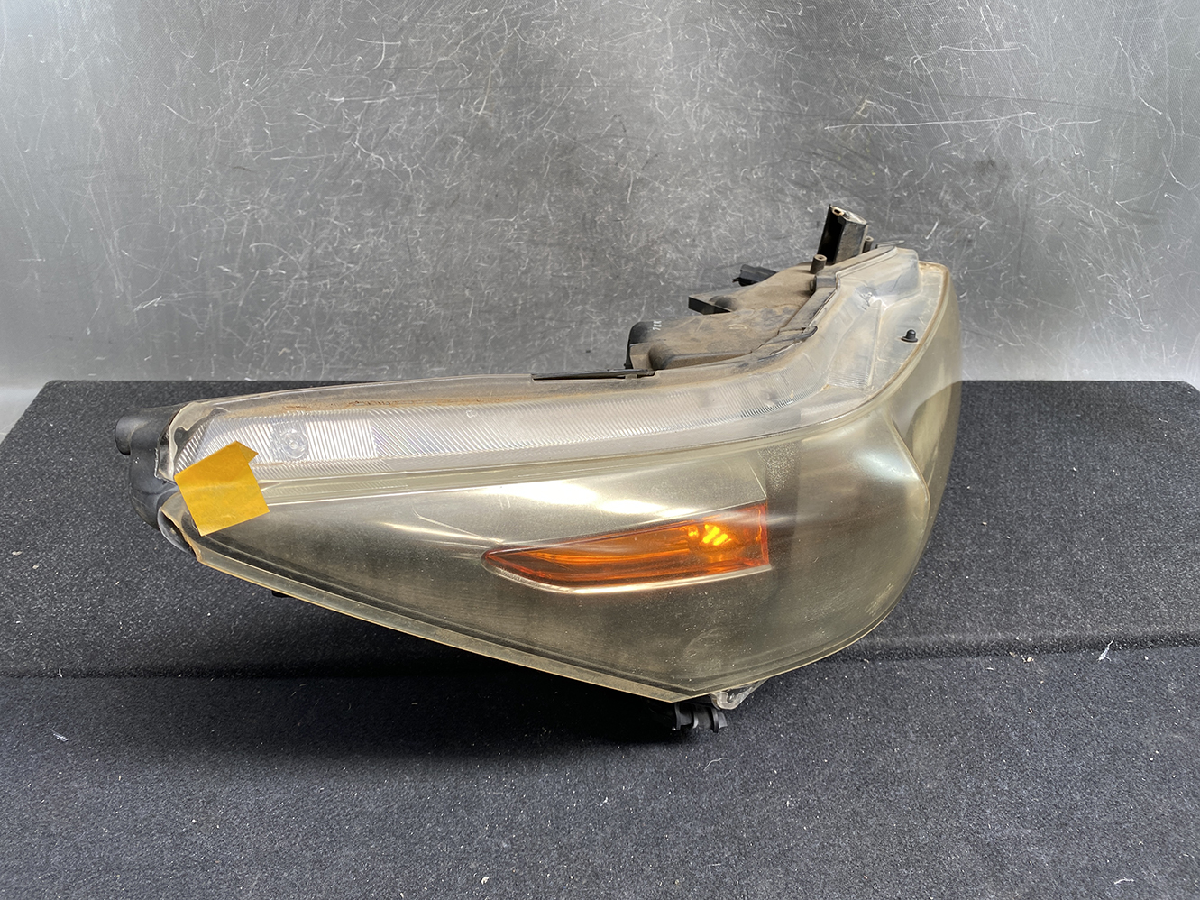 HONDA STREAM RN6 RN7 HID Headlight 100-22652 Right Side x1 *DAMAGED* - Image 3