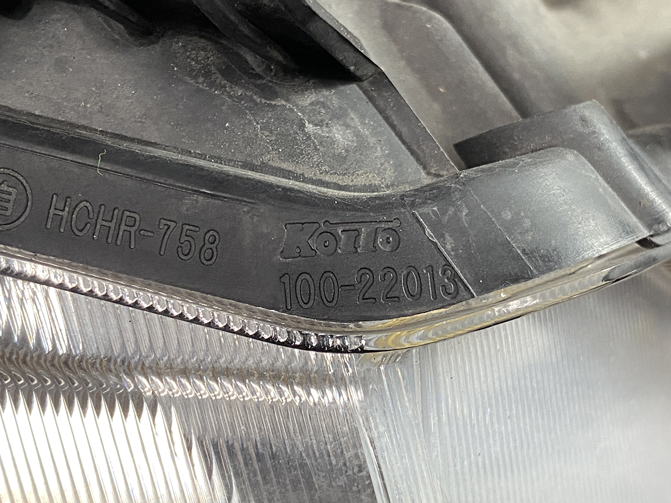 HONDA STEPWAGON RK HID Headlight KOITO 100-22013 Right Side x1 *DAMAGED* - Image 7