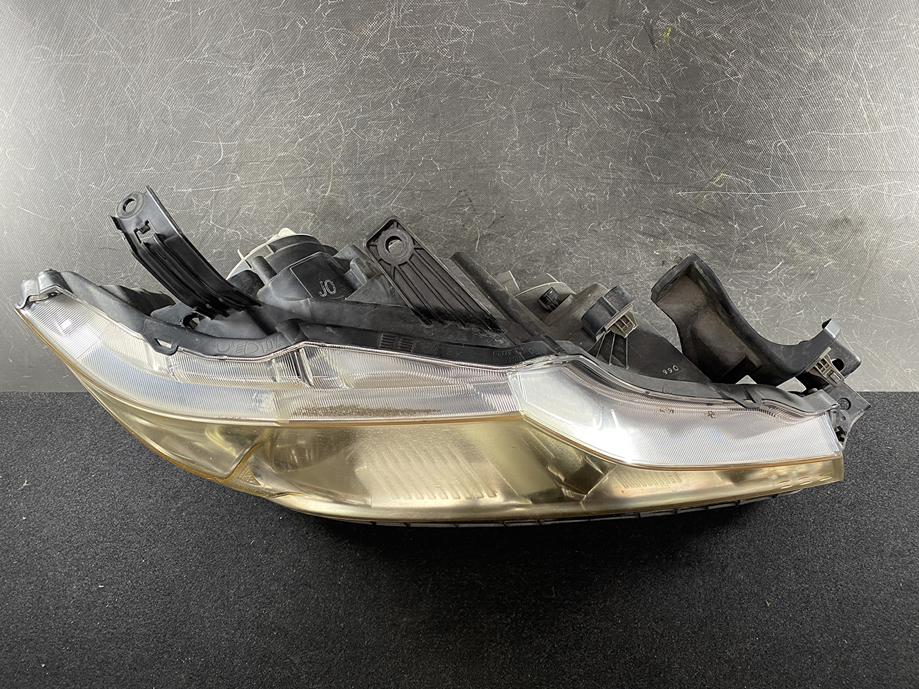 HONDA STEPWAGON RK HID Headlight KOITO 100-22013 Right Side x1 *DAMAGED* - Image 4