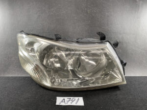 NISSAN LIBERTY M12 Genuine Headlight ICHIKOH 1686 Right Side x1