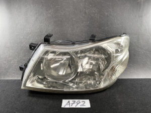 NISSAN LIBERTY M12 Genuine Headlight ICHIKOH 1686 Left Side x1
