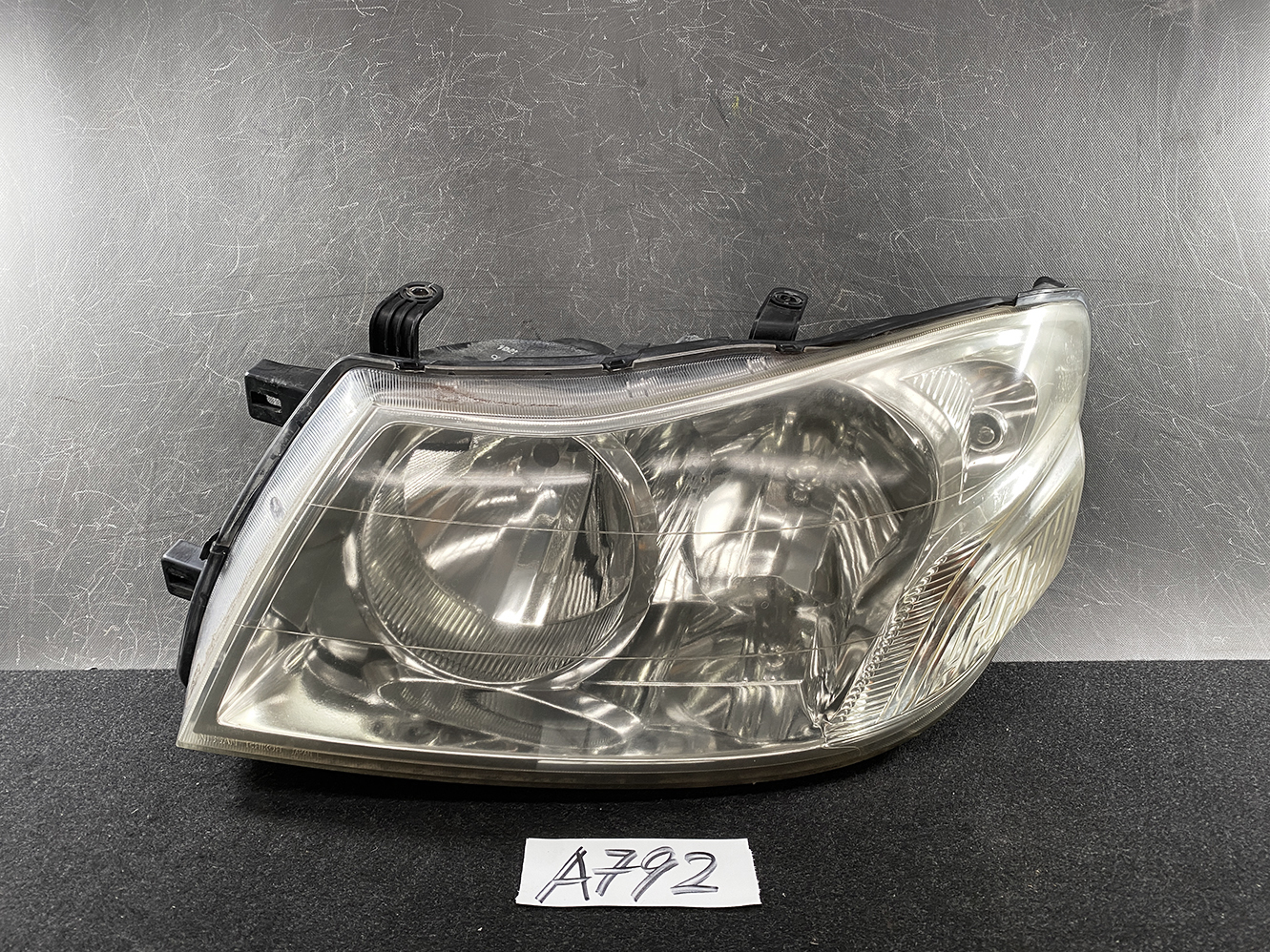 NISSAN LIBERTY M12 Genuine Headlight ICHIKOH 1686 Left Side x1