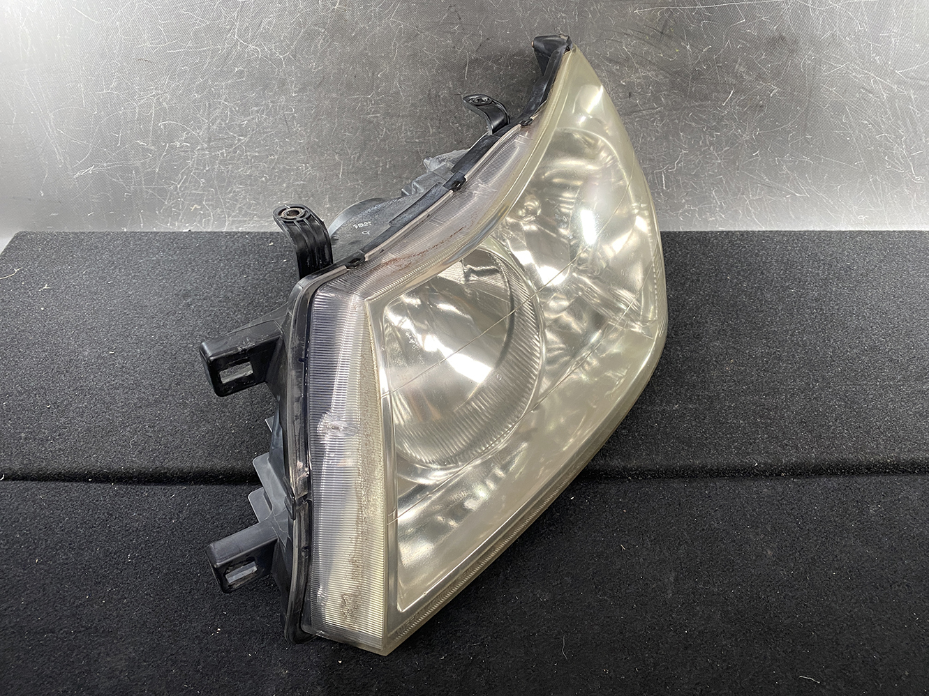 NISSAN LIBERTY M12 Genuine Headlight ICHIKOH 1686 Left Side x1 - Image 2