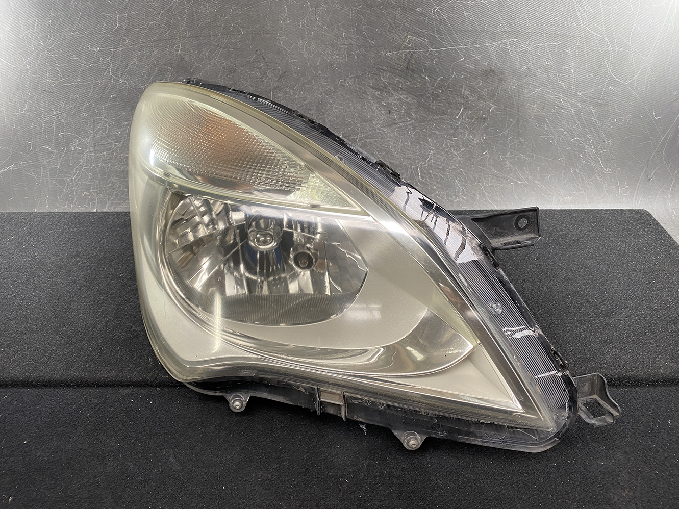 SUZUKI SOLIO MA15S DELICA D2 Headlight LE10H6223 Right Side x1 *REPAIRED* - Image 2