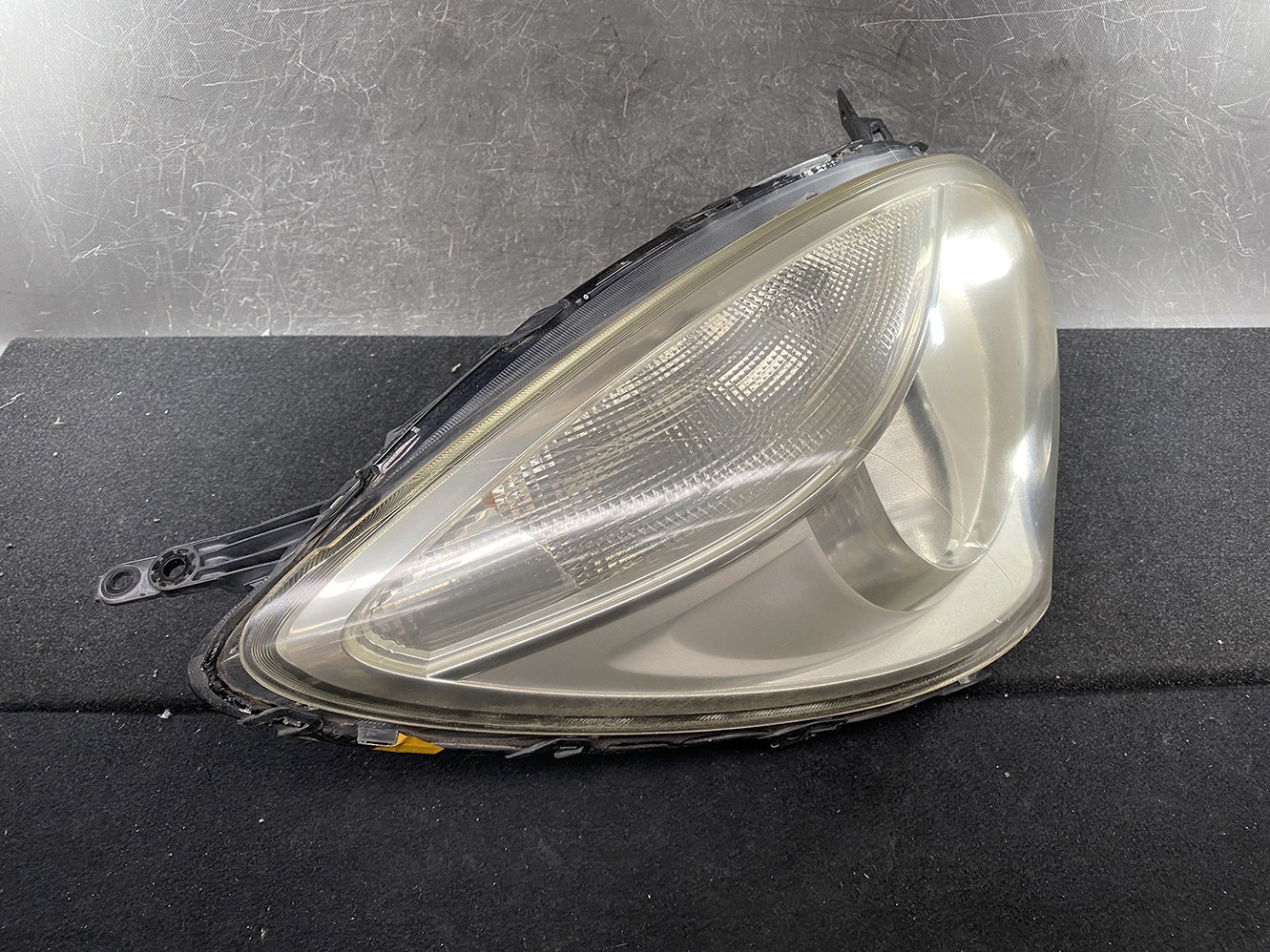 SUZUKI SOLIO MA15S DELICA D2 Headlight LE10H6223 Right Side x1 *REPAIRED* - Image 3