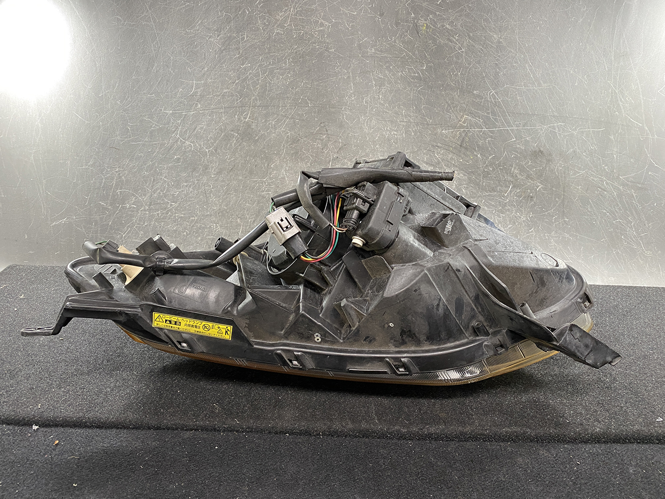 TOYOTA RACTIS NCP100 HID Headlight ICHIKOH 52-157 Right Side x1 - Image 4