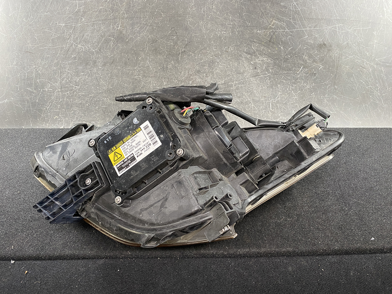 TOYOTA RACTIS NCP100 HID Headlight ICHIKOH 52-157 Right Side x1 - Image 5