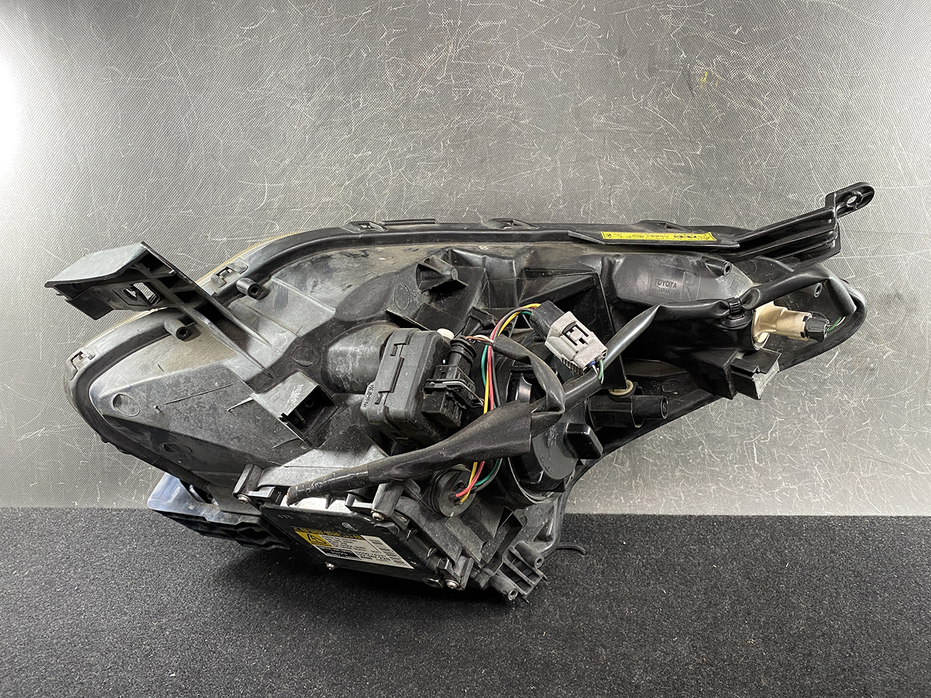 TOYOTA RACTIS NCP100 HID Headlight ICHIKOH 52-157 Right Side x1 - Image 6