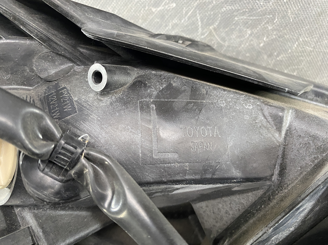 TOYOTA RACTIS NCP100 HID Headlight ICHIKOH 52-157 Left Side x1 - Image 7