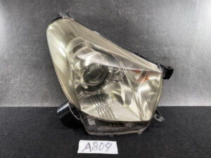 TOYOTA IQ KGJ10 Genuine Headlight KOITO 74-1 Right Side x1*DAMAGED*