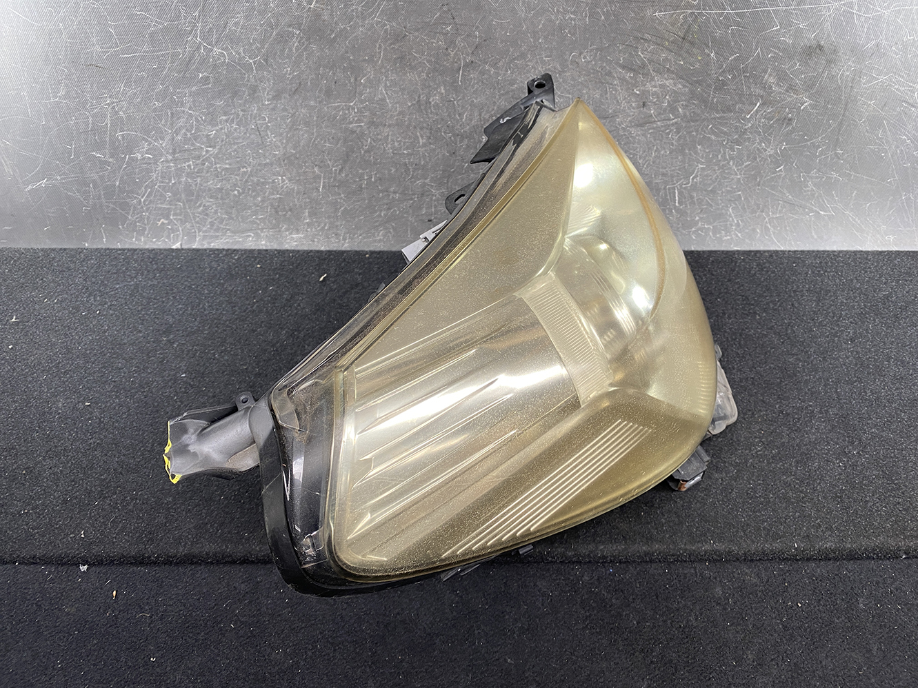 TOYOTA IQ KGJ10 Genuine Headlight KOITO 74-1 Right Side x1*DAMAGED* - Image 3